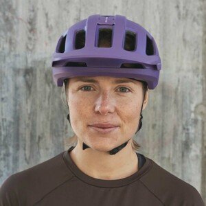 POC Cyklistická prilba - AXION RACE MIPS - fialová/čierna (55–58 cm)