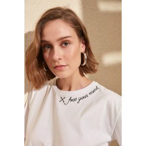 Trendyol White Embroidered Semi-Fitted Knitted T-Shirt