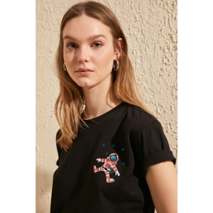 Trendyol Black Embroidered Semi-Fitted Knitted T-Shirt