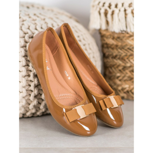 FAMA LACQUERED BALLERINAs WITH BOW