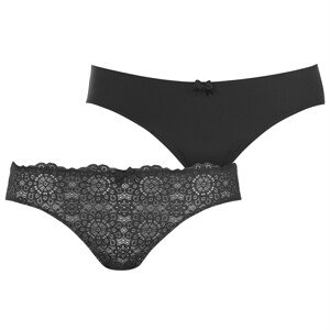 Dorina Abigail Briefs