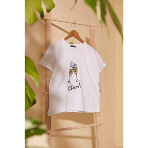 Trendyol Semifitted Knitted T-Shirt WITH White Embroidery