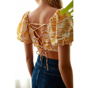 Trendyol Leaf Printed Viscoon Crop Blouse