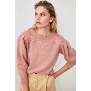 Trendyol Rose Dry Embroidered Knit Sweater