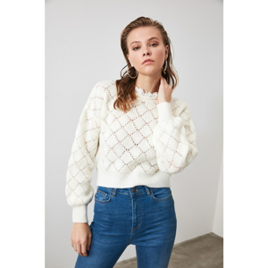 Trendyol Ekru Blindlace Detailed Knit Sweater