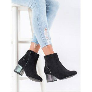 GOODIN STYLISH BLACK BOOTIES