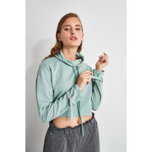 Trendyol Mint Steep Collar Crop Knitted Sweatshirt
