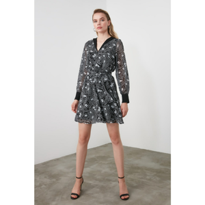 Trendyol Black Collar Detailed Floral Patterned Dress