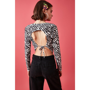 Trendyol Knitted Blouse with Black Zebra Pattern Back Neckline