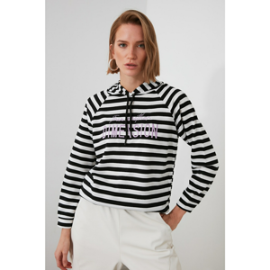Trendyol Knitted Sweatshirt with Black Print and Hood