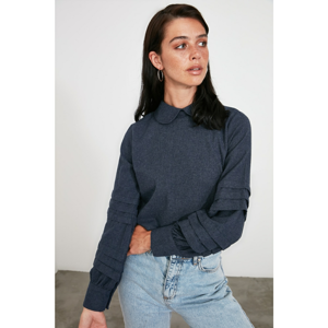 Trendyol Navy Neckline Detailed Blouse