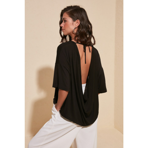 Trendyol Black Back Detailed Knitted Blouse