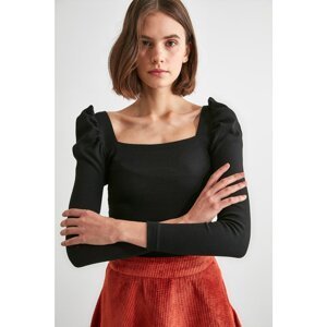 Trendyol Black Shoulder Detailed Knitted Blouse