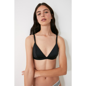 Trendyol Black Triangle Bralet