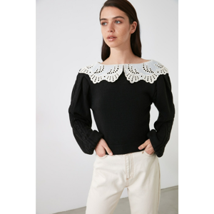 Trendyol Knitwear Sweater WITH Black Collar Detail