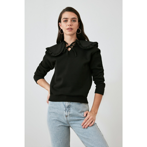 Trendyol Knitted Sweatshirt WITH Black Collar Detail
