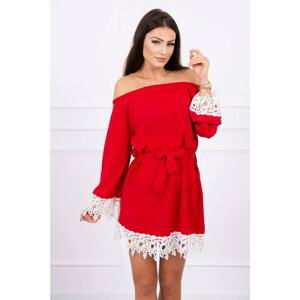 Dress with lace with a tie at the waist red