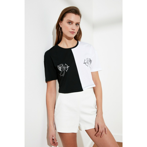 Trendyol Black Printed Color Block Crop Knitted T-Shirt