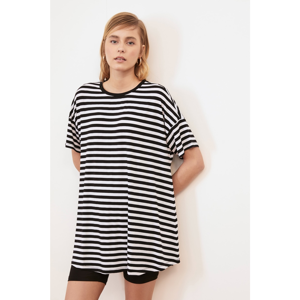Trendyol Black Striped Wobbly Knitted Blouse