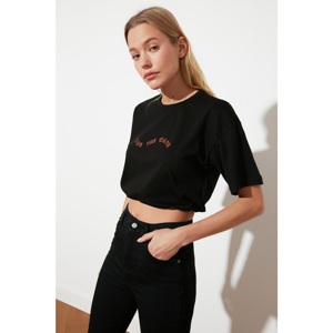 Trendyol Black Printed and Puckered Crop Knitted T-Shirt
