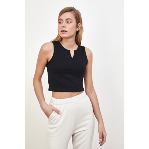 Trendyol Black V-Neck Crop Knitted Athlete