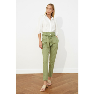 Trendyol Super High Waist Mom Jeans WITH Hakkari Belt Battery