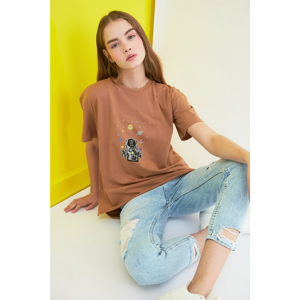 Trendyol Light Brown Printed Asymmetric Boyfriend Knitted T-Shirt