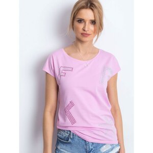Pink t-shirt with a colorful application