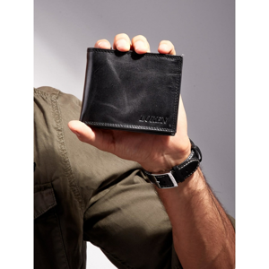 Men's leather wallet without fastening black