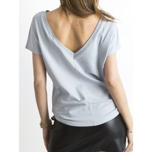 T-shirt with a neckline on the back in light gray