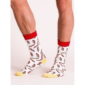 Yellow and red patterned men´s socks