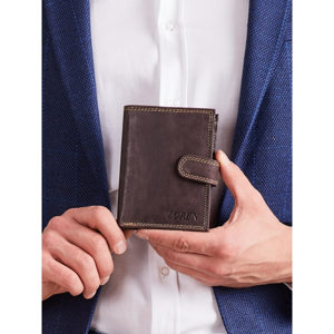 Leather men´s wallet with a brown clasp