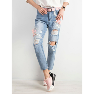 Boyfriend jeans with light blue appliqués