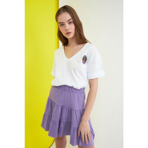 Trendyol Loose V Collar Knitted T-Shirt WITH White Patch Embroidery