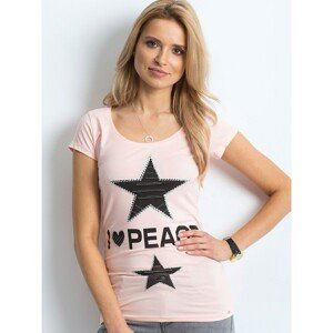 Peach t-shirt with a star patch