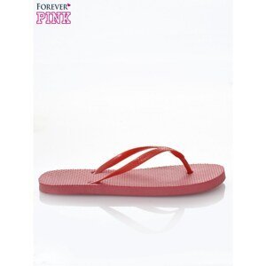 Fashionable and comfortable red women´s flip flops for the beach