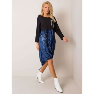 Black and blue women´s dress with a print