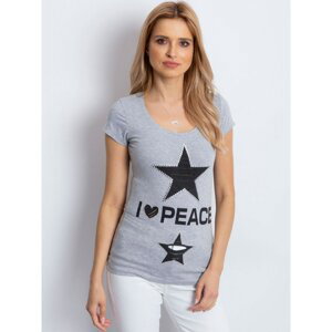 Gray t-shirt with a star badge