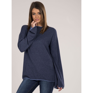 Blue women´s sweater with wide sleeves