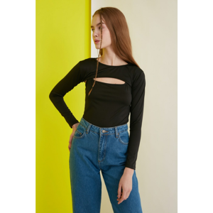 Trendyol Black Cut Out Detailed Knitted Blouse