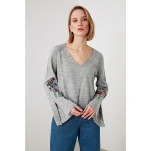Trendyol Grey Embroidered Knitwear Sweater