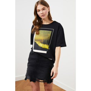 Trendyol Black Printed Loose Knitted T-Shirt