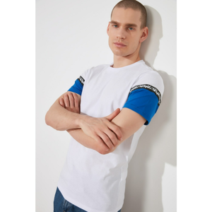 Trendyol White Male Slim Fit Strip Detail Short Sleeve T-Shirt