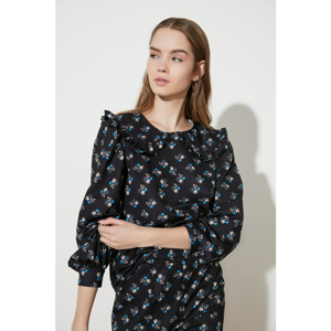 Trendyol Patterned Knitted Blouse with Black Collar DetailING