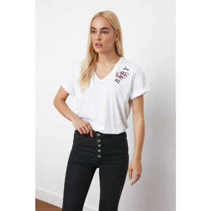 Trendyol White Embroidered Boyfriend Knitted T-Shirt