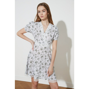 Trendyol Multicolor Embroidered Cruise Collar Dress