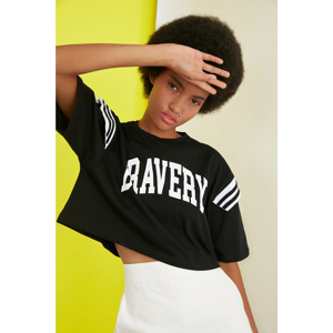 Trendyol Black Printed Crop Knitted T-Shirt