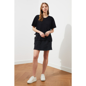 Trendyol Asymmetrical Knitted T-Shirt WITH Black Binding Detail