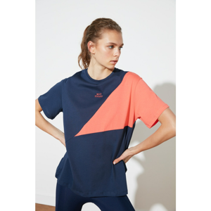 Trendyol Boyfriend Sports T-Shirt WITH Navy Blue Color Block and Embroidery