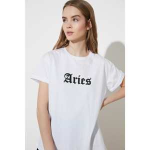 Trendyol White Aries Printed Boyfriend Knitted T-Shirt
